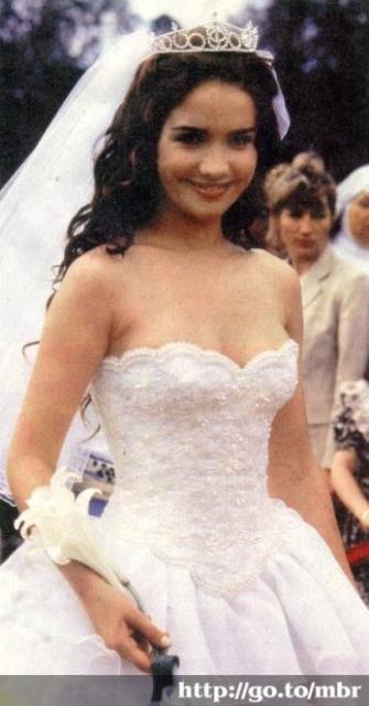 natalia v svadobnych šatach
